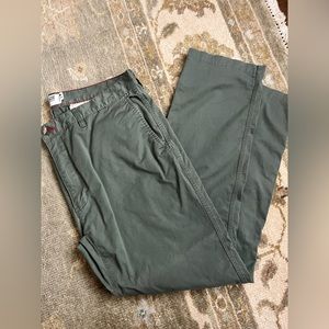 Mountain khakis slim tailored fit 38x30 hunter green pants